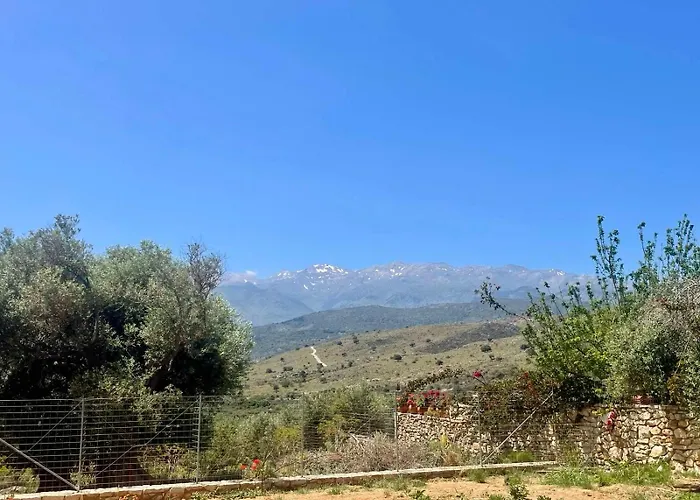 Iliopetra Villa
