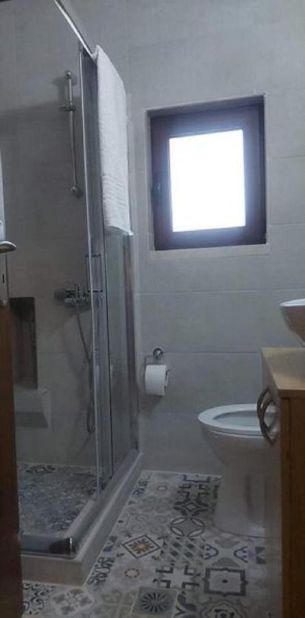 Iliopetra Villa *
