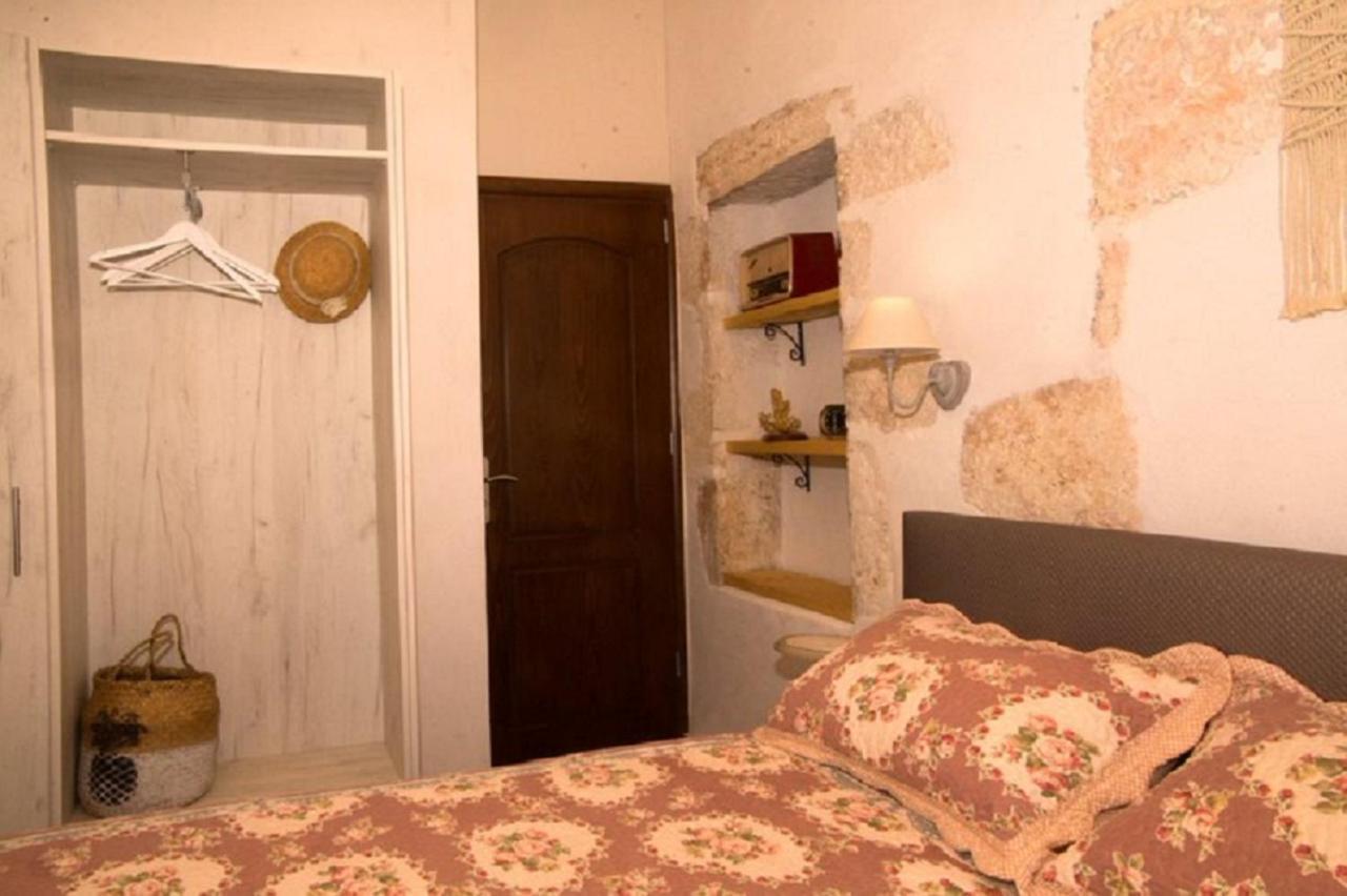 Iliopetra *