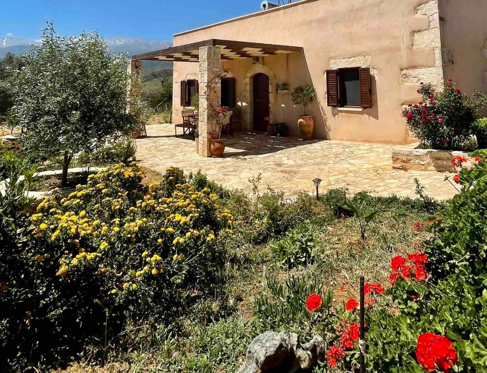 Iliopetra Villa
